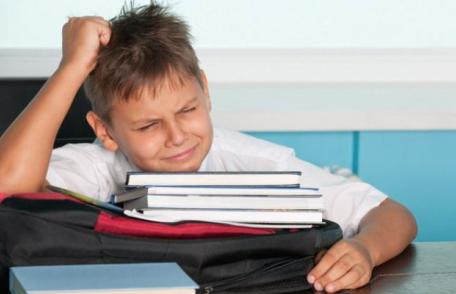 Anul şcolar ar putea începe mai devreme. Ce spune ministrul Educaţiei