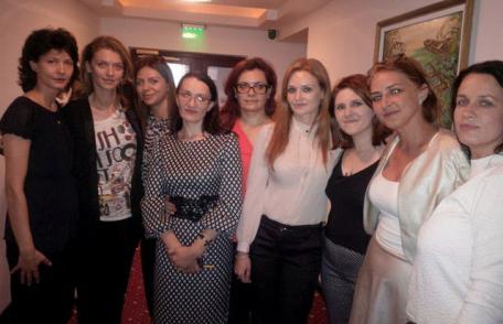 Femeile liberale din Botoșani, alături de Alina Gorghiu la Școala Politică de la Durău - FOTO