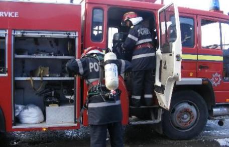 Bucătărie de vară distrusă într-un incendiu 
