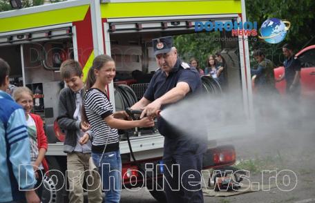 Pompierii pregătesc „viitorul în siguranță” şi la Dorohoi - VIDEO/FOTO