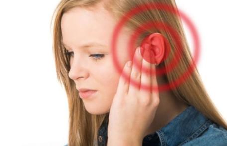 Îţi ţiuie urechea? Vezi cum poţi scăpa de sunetul enervant din capul tău