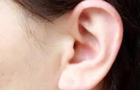 Ţi se înfundă urechile? Iată ce boală ai putea avea