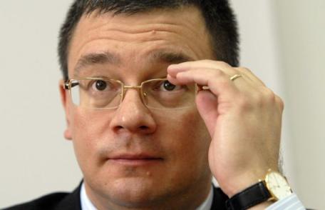 E oficial: Mihai Răzvan Ungureanu nu mai este senator