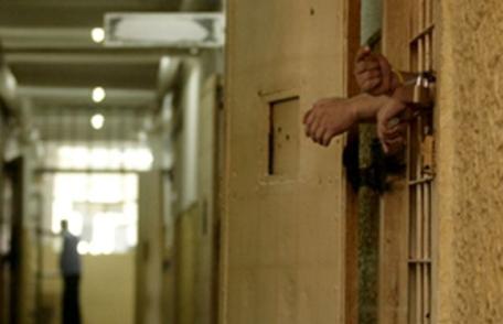 Tânărul care l-a prădat pe șeful poliției Dorohoi a fost condamnat. Află ce pedeapsă a primit!