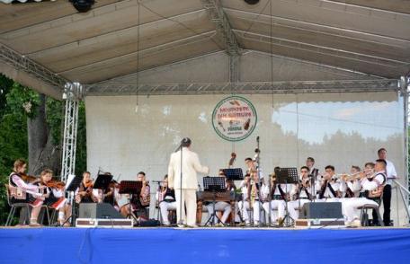 Ediție de succes a Festivalului de folclor „Moștenite din bătrâni” de la Vorona - FOTO