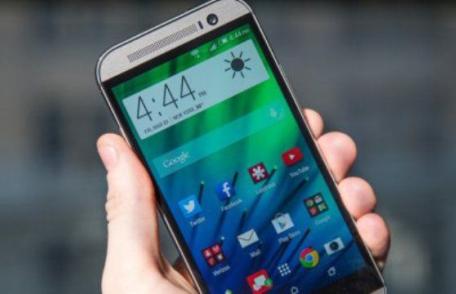 O aplicaţie excelentă! Îţi înregistrează toate convorbirile de pe telefon