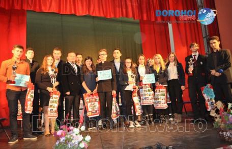 Vezi rezultatele concursurilor „Istoria Dorohoiului”, „Saşa Pană” și „Arthur Verona” – FOTO