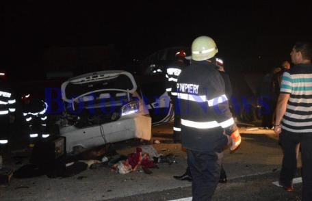 Accident grav produs în această seară! BMW rupt în două după ce a intrat în alte două mașini