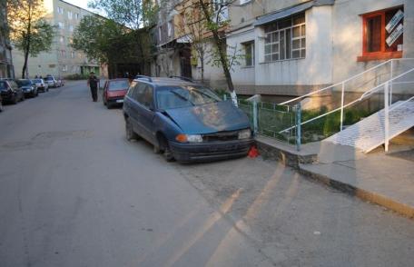 Maşini „uitate” pe domeniul public : Ignoranță sau rea voință