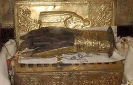 Turiști români arestați pentru că au furat moaște din Grecia. Doi dintre ei sunt preoți