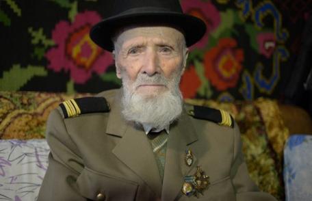 6 veterani de război la hramul Sfintei Cuvioase Parascheva – Colonel Ardeleanu Constantin 88 ani din județul Botoșani