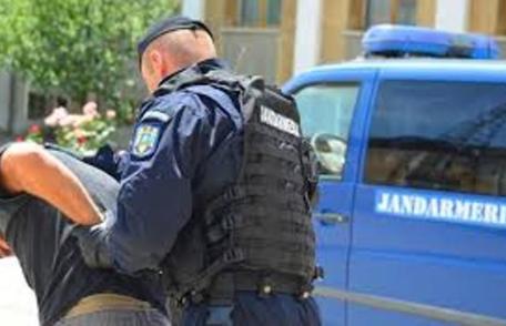 De la bar la Sediul Jandarmeriei! Asta a pățit un dorohoian scandalagiu!