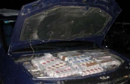 Dorohoian prins cu mașina burdușită cu țigări de contrabandă pe strada Sf. Ioan Românul