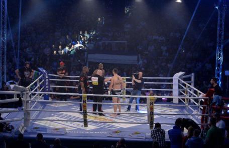 Jumătate din încasările de la marea finală Superkombat vor fi donate pentru victimele incendiului de la Colectiv