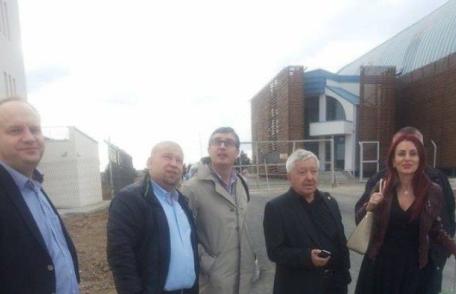 Prima cursă Tarom a aterizat la Suceava. Parlamentarii botoșăneni, printre primii pasagerii - FOTO