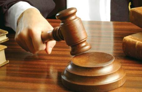 Administratorii benzinăriilor „Cristal” condamnaţi pentru evaziune fiscală