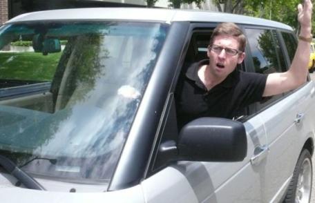 Boală fără leac. Agresivitatea la volan se transmite şi celorlalţi şoferi