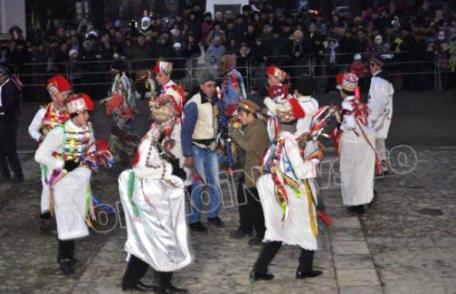 Parada formațiilor de datini și obiceiuri 2015: Au început înscrierile urătorilor!