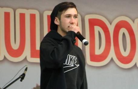 Rugăciuni, flori, lumânări şi lacrimi de durere pe tristul tău mormânt, Andrei Hrițuleac