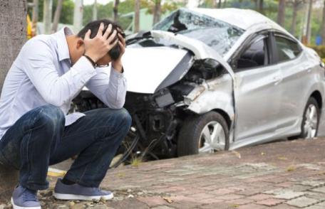 Sfat: păgubiţii Astra trebuie să facă cereri de plată