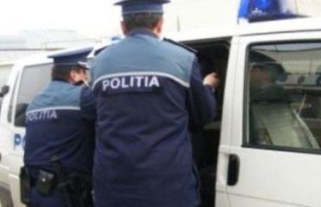 Doi tineri din judeţul Botoşani reținuți pentru comiterea unor furturi