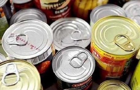 Conservele din carne, periculoase pentru sănătate. Ce conţin acestea de fapt