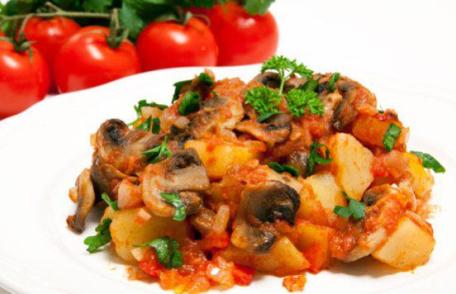 Tocăniță de cartofi cu ciuperci