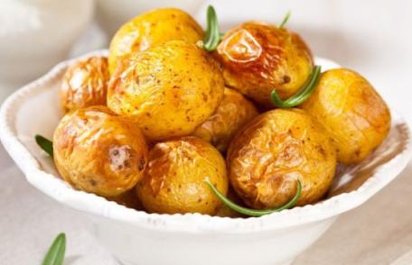 Trei motive pentru care cartofii copţi sunt sănătoşi