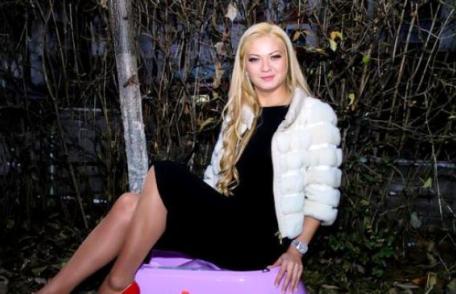 Blonda din Botoșani care s-a iubit cu doi miniștrii și un deputat