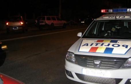 Tânăr aflat în arest la domiciliu s-a urcat la volanul maşinii fără permis de conducere şi a produs un accident