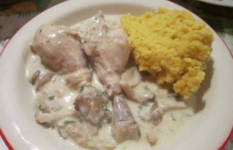 Tocăniță de pui cu smântână