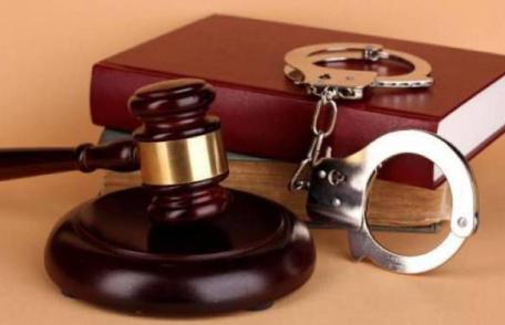 Angajat al unei primării din judeţ riscă să ajungă la puşcărie din cauza ilegalităţilor comise