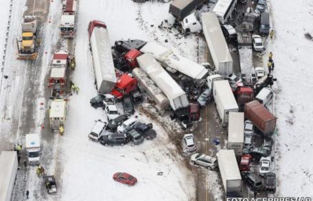 Accident rutier cu peste 50 de mașini implicate. Trei persoane au murit și alte zeci au fost rănite
