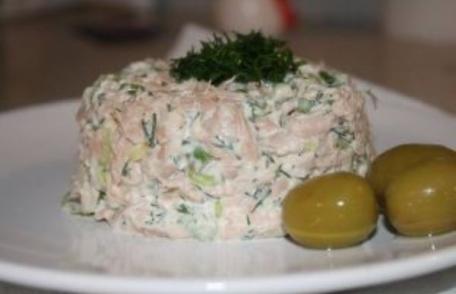 Salată de ton cu maioneză