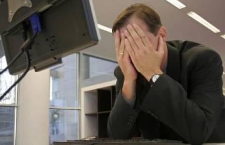 O bancă cunoscută din România face concedieri și își închide sucursale