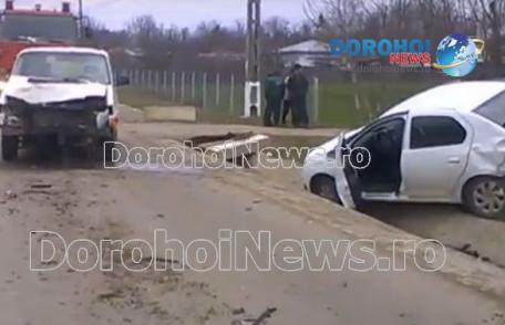 Accident de circulație violent produs la Carasa: Bani și documente împrăștiate în urma impactului! - FOTO