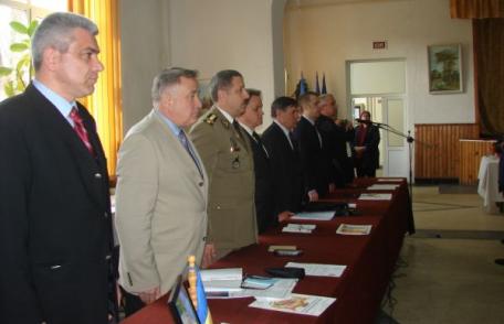 „Cultul Eroilor” în Adunare generală, cu prefect, parlamentari, profesori şi chitări - FOTO