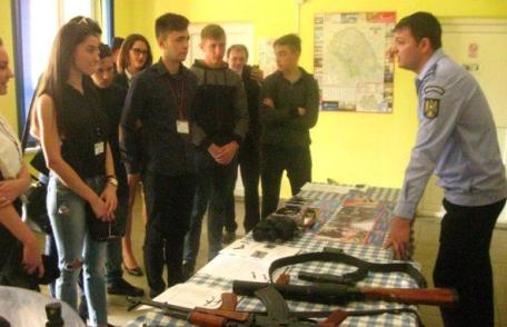 Job Shadow Day alături de jandarmii din Săveni - FOTO