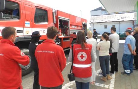 Alege ce vrei să fii: spectator sau salvator? - FOTO