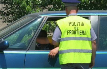 Autoturism radiat din circulaţie şi certificat de înmatriculare fals, descoperite de poliţiştii de frontieră