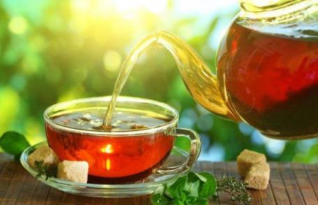 Ceaiul care te scapă de pietrele la rinichi şi calmează crizele de ficat. E foarte eficient!