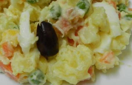 Salată braziliană cu cartofi