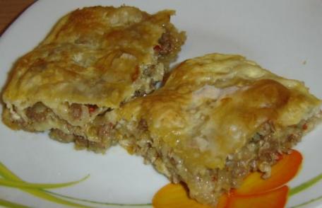 Burek cu carne