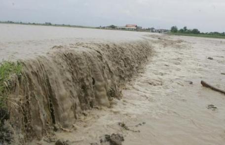 Avertizare hidrologică actualizată! Cod portocaliu şi galben pe râurile din judeţul Botoșani!