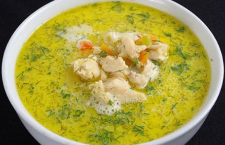 Ciorbă ardelenească cu pui