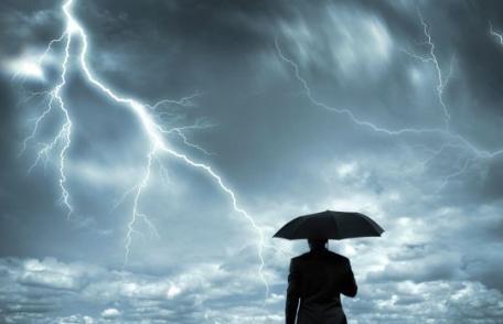 Anunţ de ultimă oră de la meteo. COD GALBEN de furtuni şi grindină! Se întâmplă acum!
