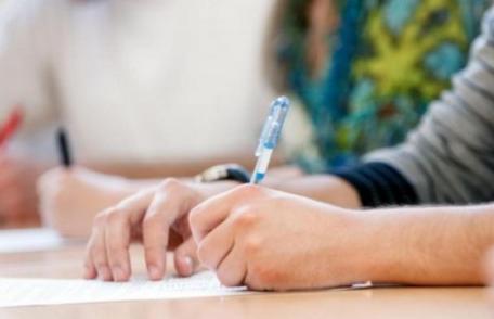 Emoții uriașe pentru de absolvenți de gimnaziu și familiile lor. Începe Evaluarea națională!