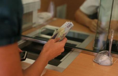 Veste bună pentru angajați: Băncile nu mai pot bloca conturile de salarii