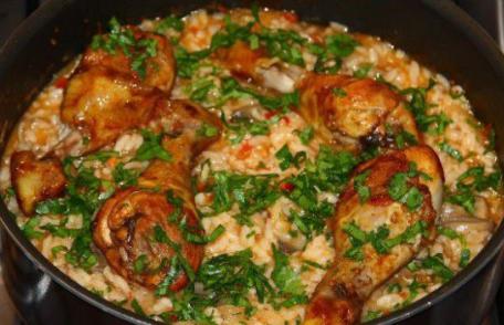 Pilaf cu legume şi carne de pasăre