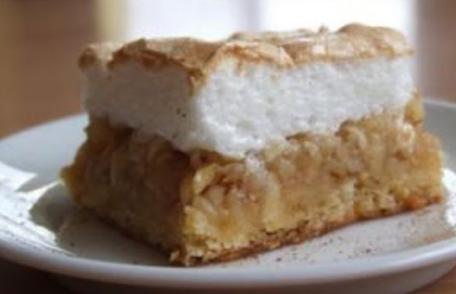 Prăjitură cu mere și bezea